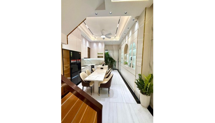 PHẠM ĐĂNG GIẢNG, BÌNH TÂN, 4,2x14, 4 TẦNG, GẦN AONE MALL TÂN PHÚ, HẺM XE HƠI, CHỈ NHỈNH 8 TỶ.